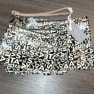 NWT VINTAGE VS PINK BAGS/WRISTLETS